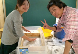 実際に和紙を漉いてみることにしました。
