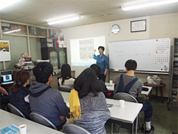 髙橋社長よりエンジンバルブについての説明