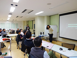 クリエイターさんと考えて来た案についてプレゼン。