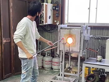 frescoさまでのガラスストロー制作様子