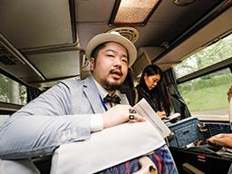 バス内オリエンテーション