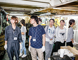 日本精機株式会社
