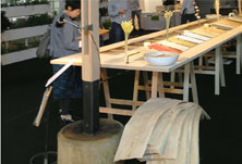 地車車輪を使った展示台